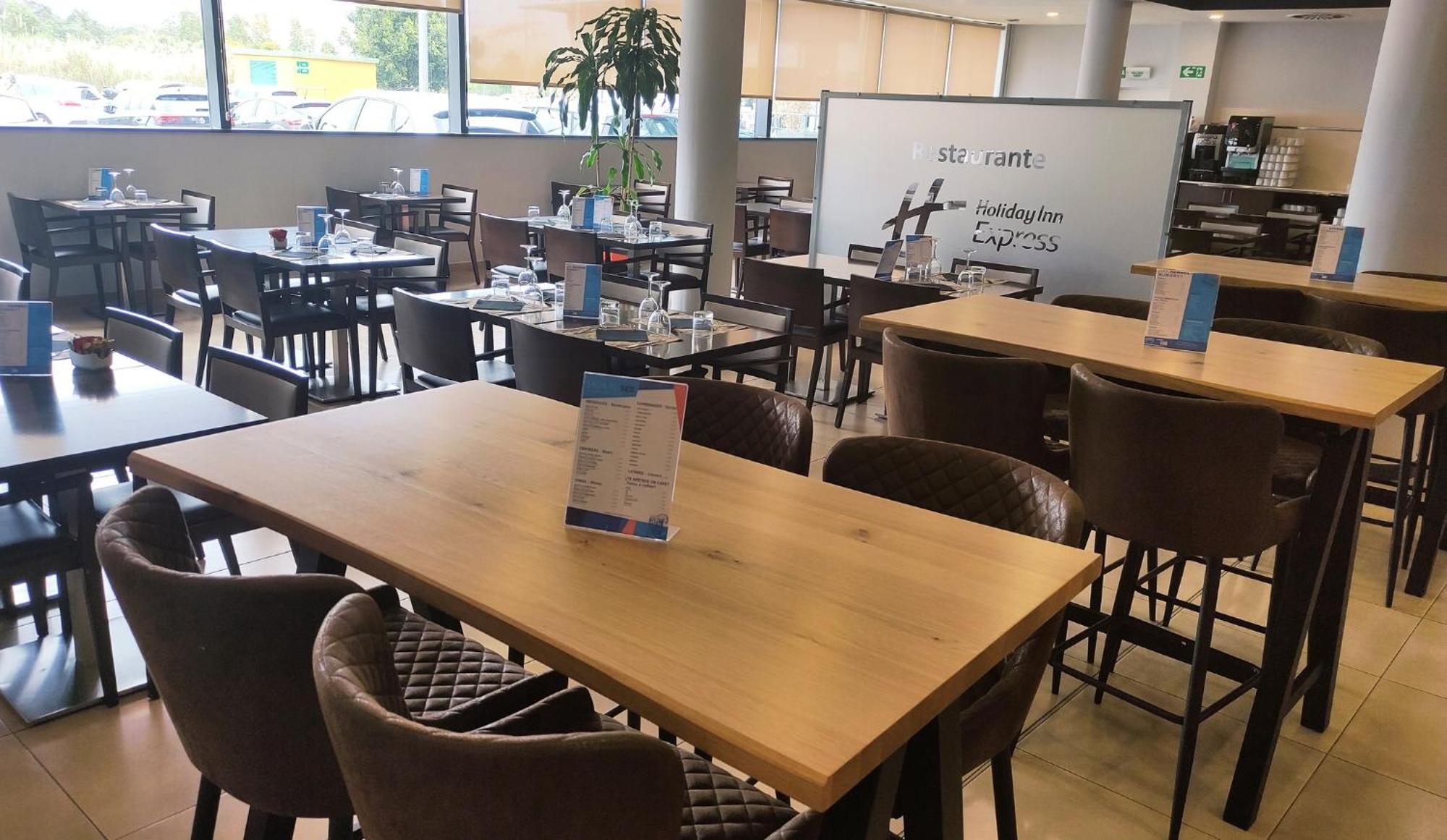 Holiday Inn Express Campo De Gibraltar-Barrios By Ihg Los Barrios Ngoại thất bức ảnh