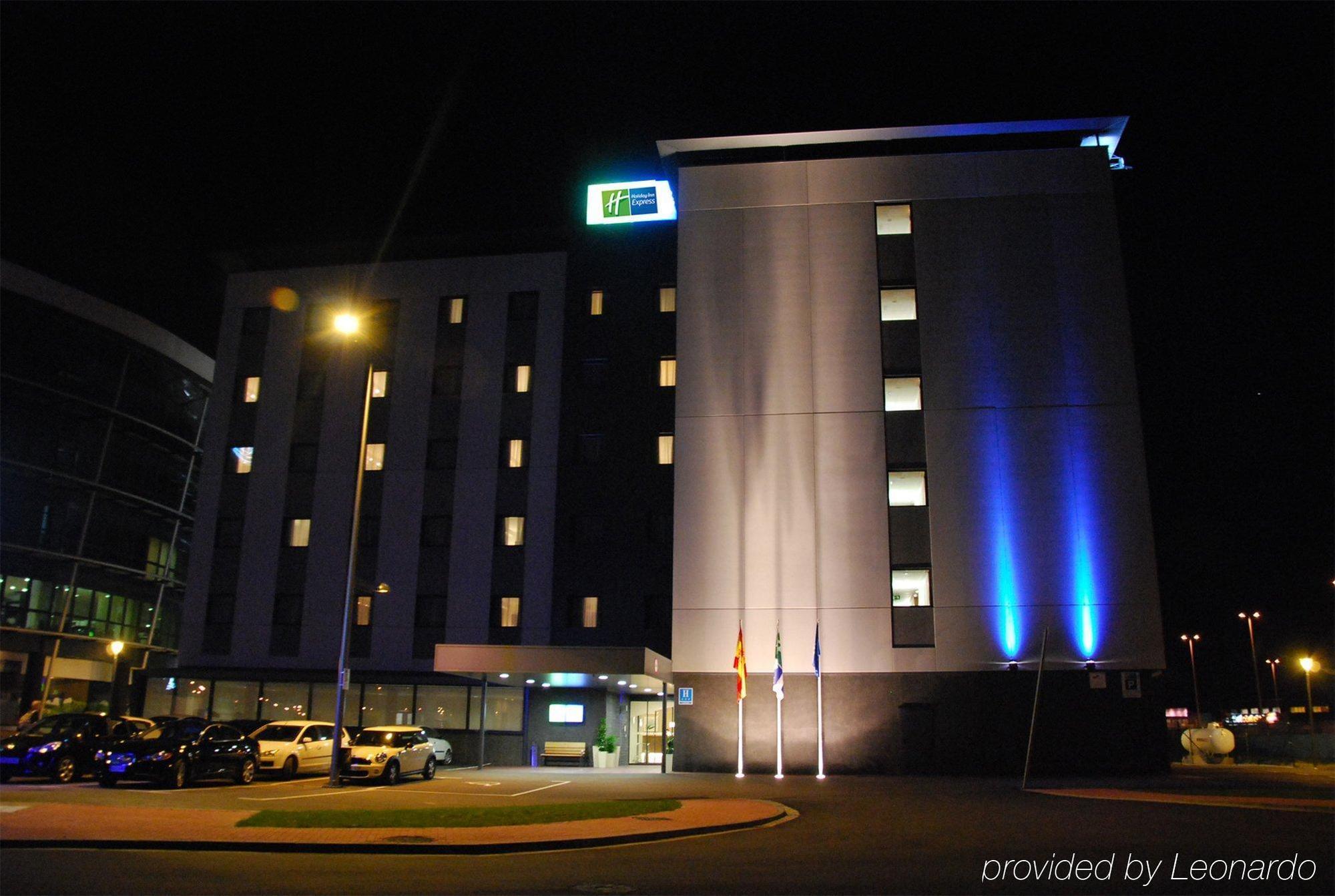 Holiday Inn Express Campo De Gibraltar-Barrios By Ihg Los Barrios Ngoại thất bức ảnh