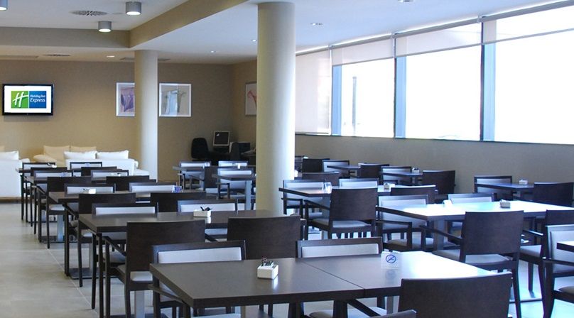 Holiday Inn Express Campo De Gibraltar-Barrios By Ihg Los Barrios Ngoại thất bức ảnh