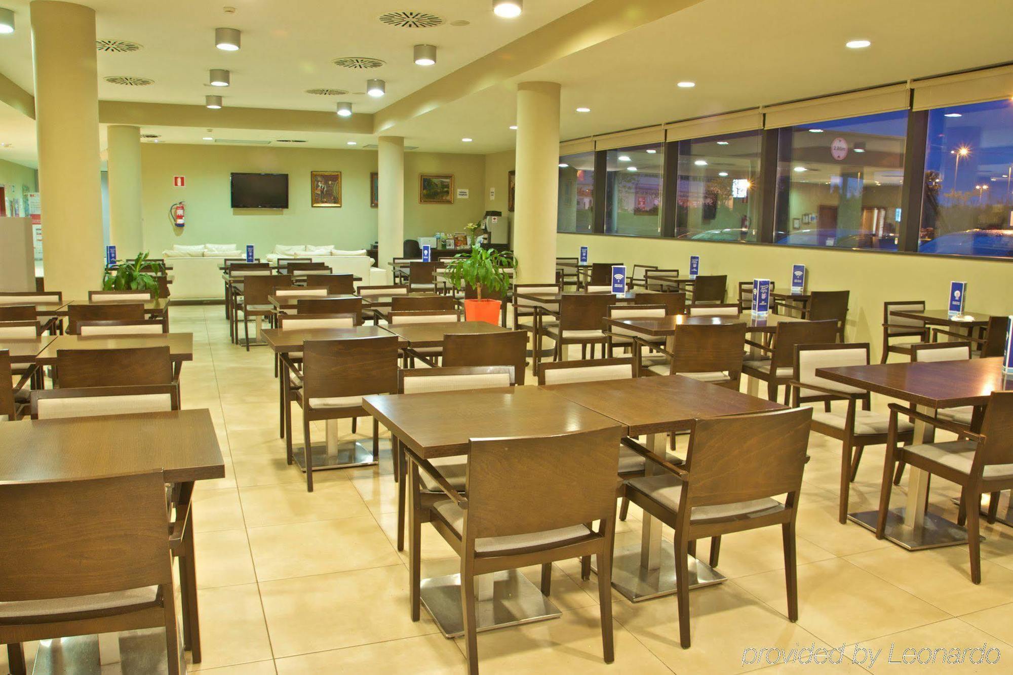 Holiday Inn Express Campo De Gibraltar-Barrios By Ihg Los Barrios Ngoại thất bức ảnh