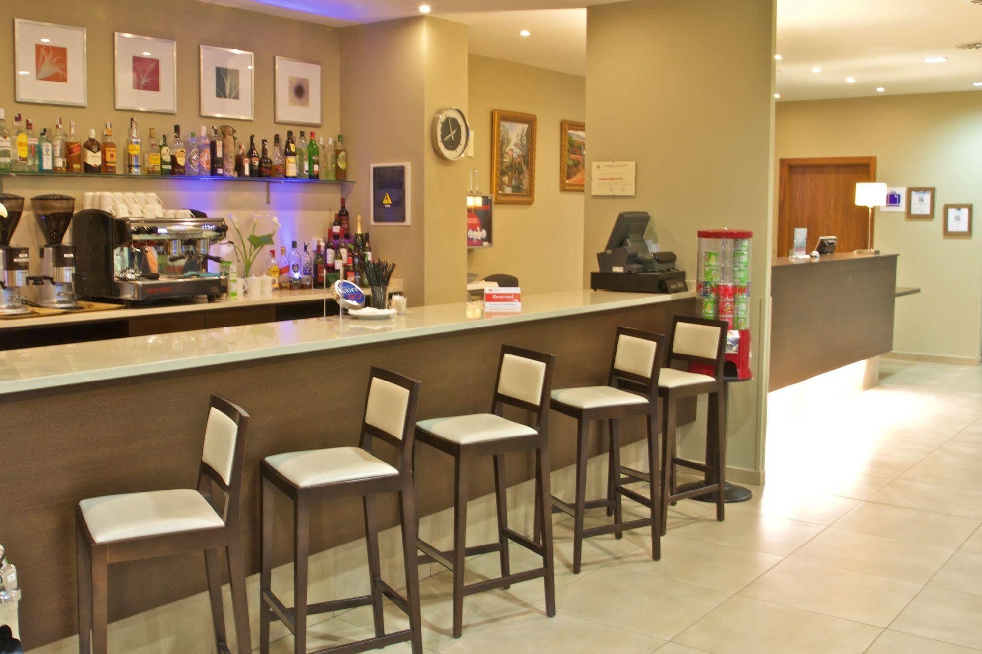 Holiday Inn Express Campo De Gibraltar-Barrios By Ihg Los Barrios Ngoại thất bức ảnh