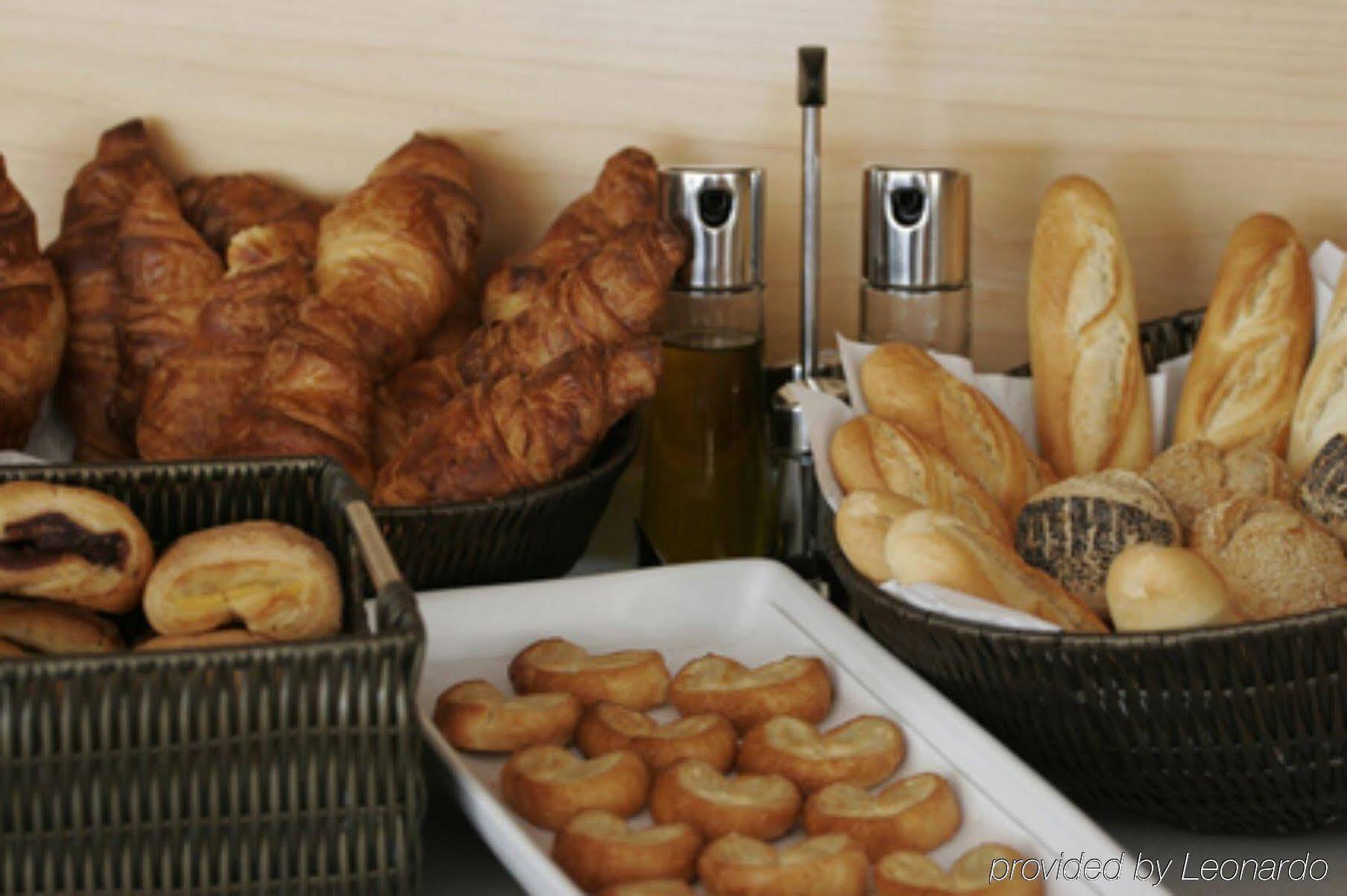 Holiday Inn Express Campo De Gibraltar-Barrios By Ihg Los Barrios Ngoại thất bức ảnh