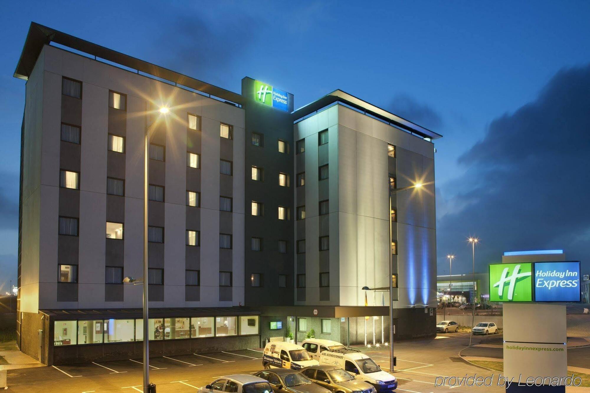 Holiday Inn Express Campo De Gibraltar-Barrios By Ihg Los Barrios Ngoại thất bức ảnh