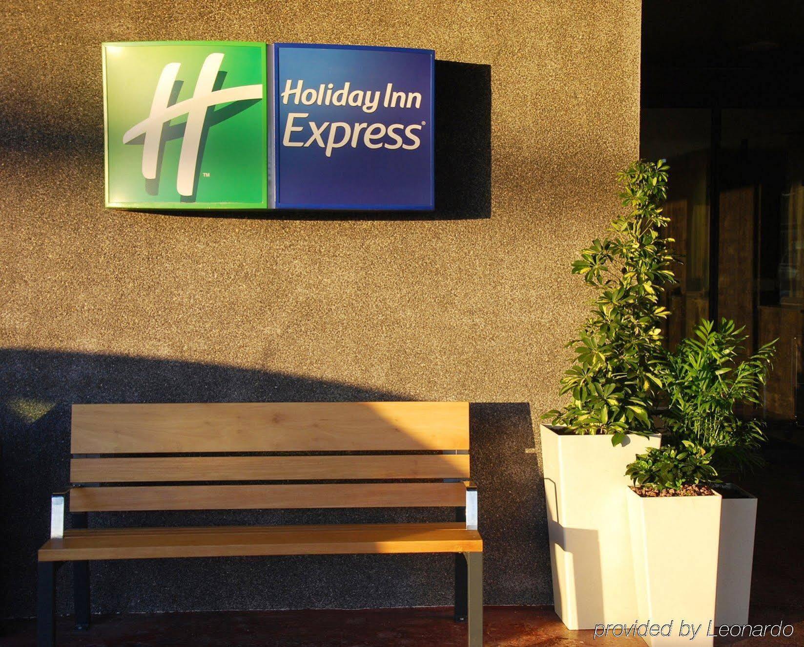 Holiday Inn Express Campo De Gibraltar-Barrios By Ihg Los Barrios Ngoại thất bức ảnh