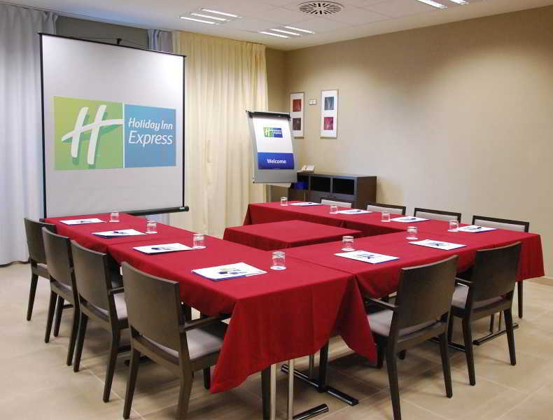 Holiday Inn Express Campo De Gibraltar-Barrios By Ihg Los Barrios Ngoại thất bức ảnh