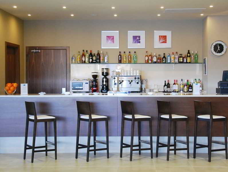 Holiday Inn Express Campo De Gibraltar-Barrios By Ihg Los Barrios Ngoại thất bức ảnh